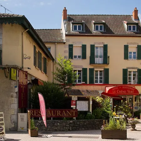 Hotel Logis Hotel-restaurant Le Chêne 3*