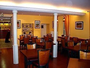 Logis Hotel-restaurant Le Chêne Hotel
