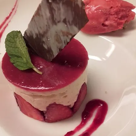 Hotel Logis Hotel-restaurant Le Chene Saint-Pourçain-sur-Sioule