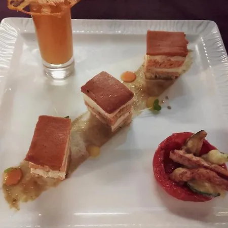 Отель Logis Hotel-restaurant Le Chene Сен-Пурсен-сюр-Сьюль