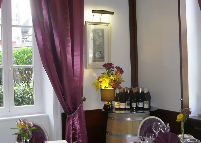 Logis Hotel-restaurant Le Chene