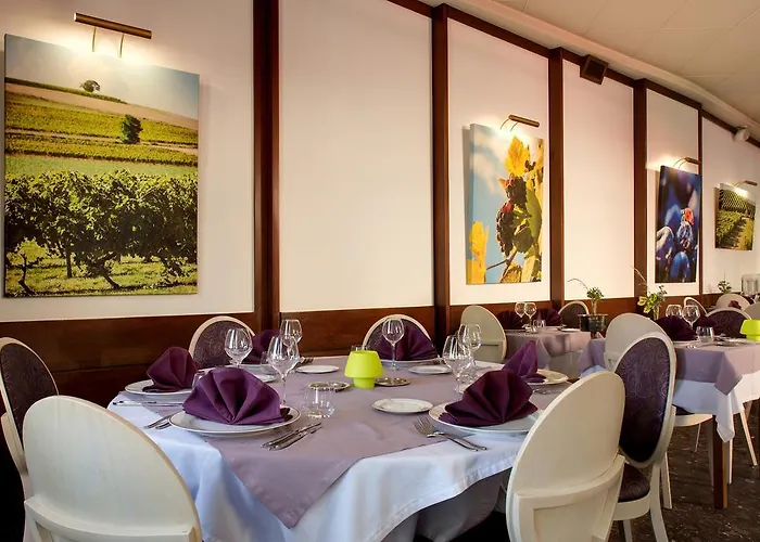 Hotel Logis Hotel-restaurant Le Chene Saint-Pourçain-sur-Sioule